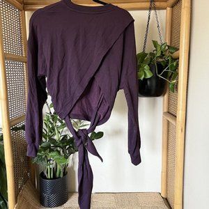 Athleta Yoga Butterfly back tie long sleeve crewneck